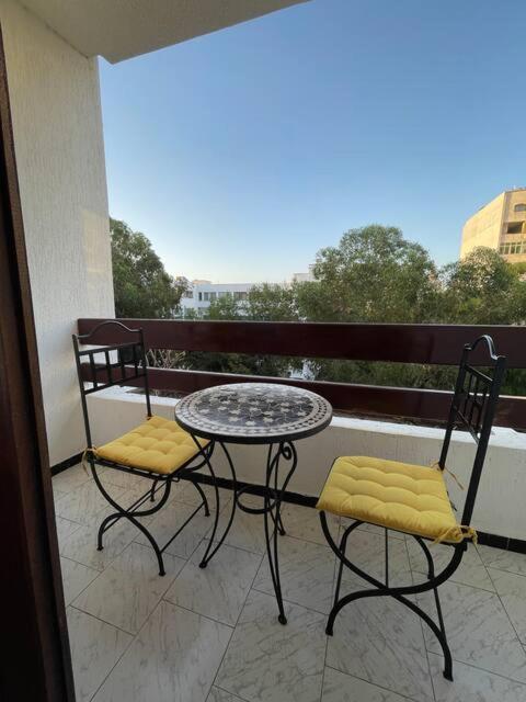 Beautiful 3-Bedroom Apt In The Heart Of Tânger Exterior foto